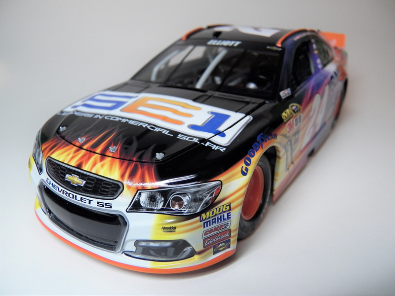 Illustration for article titled SunEnergy1 Chase Elliot 1:24 Lionel Diecast